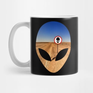 Alien Head Outline (Desert Highway) Mug